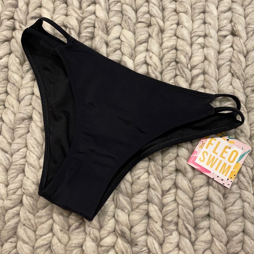 FLEO Hip Divvy Bikini Bottoms